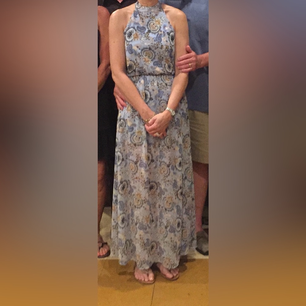 Dress - Picture 7 of 7